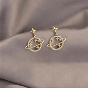 🌻2/$22 Sparkling Saturn Earrings